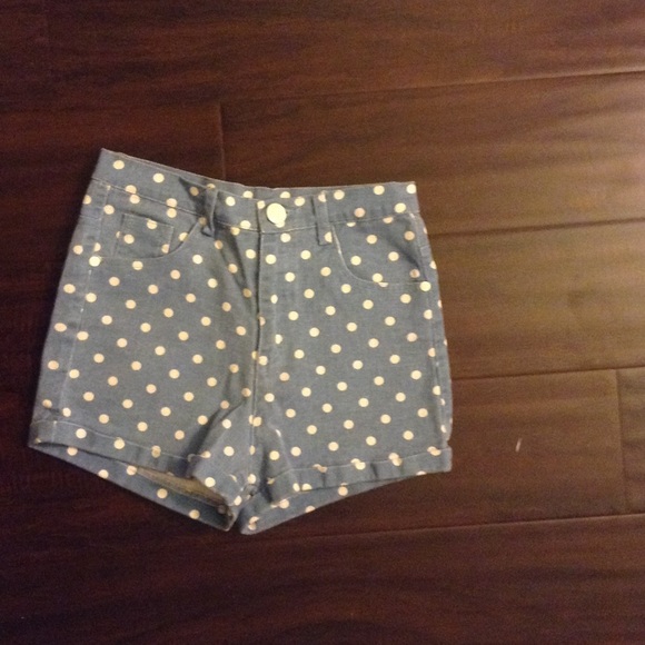 BRANDY MELVILLE polka dot high waisted shorts
