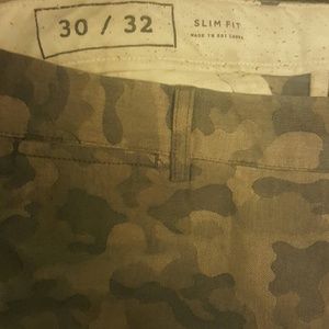 Club Monaco Linen Camo Pants