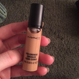 MAC Pro Longwear Concealer