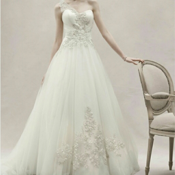 Oleg Cassini Ivory Wedding Gown