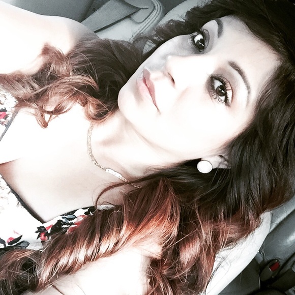 Meet your Posher, Vicky