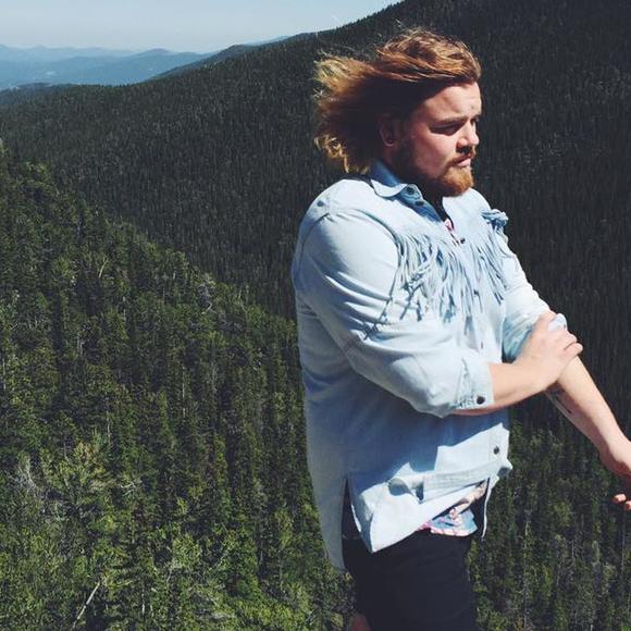 Meet your Posher, Taylor - Picture 1 of 1