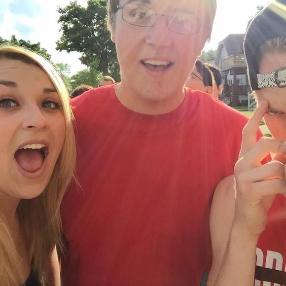 Meet your Posher, Amanda - Picture 1 of 1