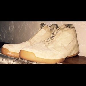 Nike men's sz9 tan high tops