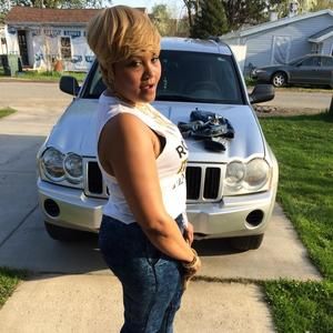 Meet your Posher, Katina