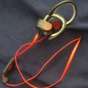 Powerbeats2