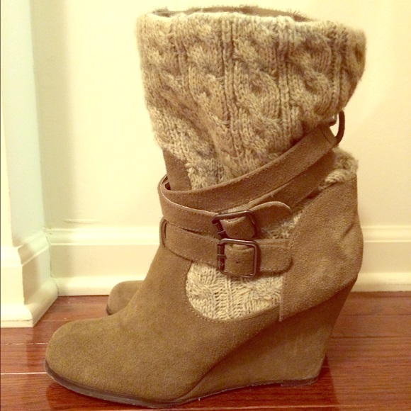 Steve Madden suede wedge boots, Taupe, size 8
