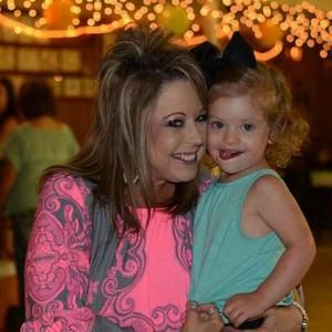 Meet your Posher, Leslie