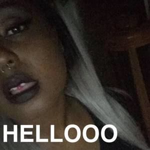 Meet your Posher, Kara