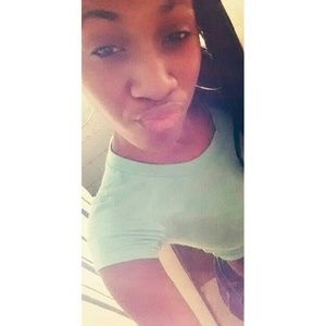 Meet your Posher, Ambrea