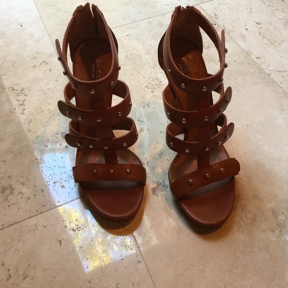 Gucci Shoes - Gucci Sigourney Platt Buy Only/Looks New 🚫$FIRM🚫
