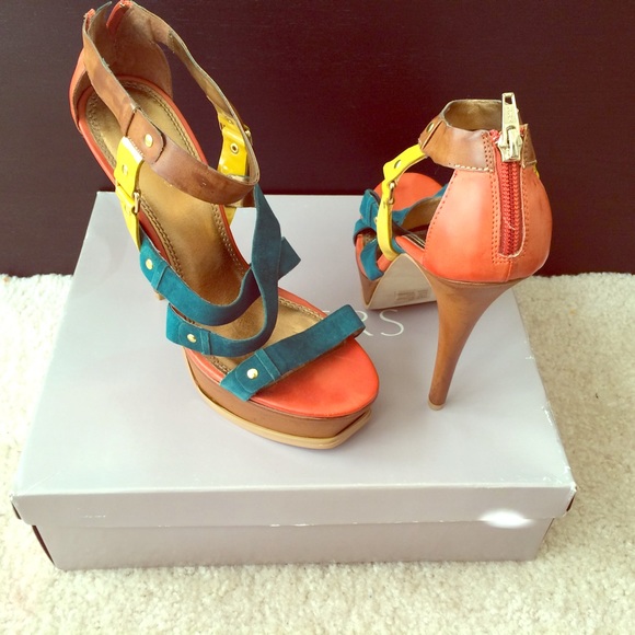 Color Blocked Platform Sandals