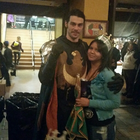 Meet your Posher, Yomaira - Picture 2 of 2