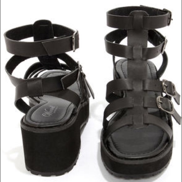 Black Strappy Platform Sandal