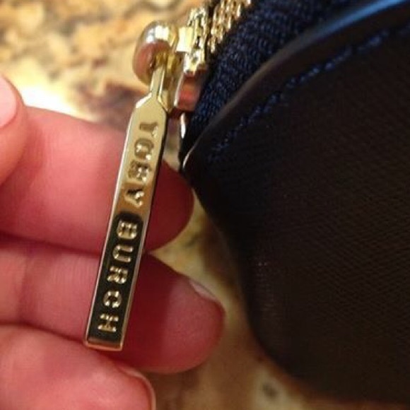 SOLD....Tory burch cosmetic bag - Picture 3 of 4