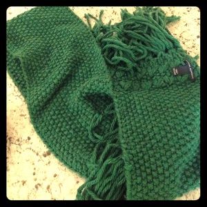 Hunter green wool scarf (not itchy!)