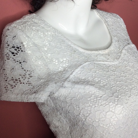 White flower lace dress - Picture 2 of 2