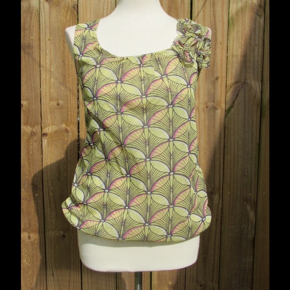 Cute and comfy top by Sweet Pea! - Picture 1 of 4