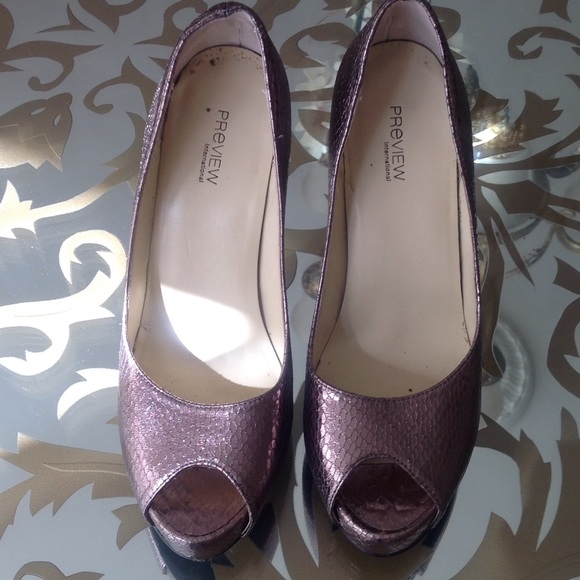 Preview high heel shoes