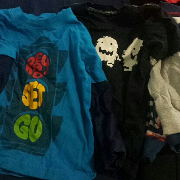 16 button ups, hoodie, vest and tshirt bundle - Picture 2 of 4
