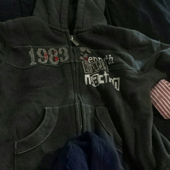 2 hoodie 1 button up 1 jean bundle - Picture 3 of 4