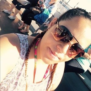 Meet your Posher, Noemi