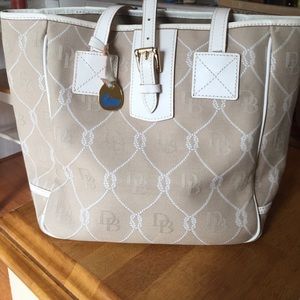 Tan and white Dooney & Bourke tote