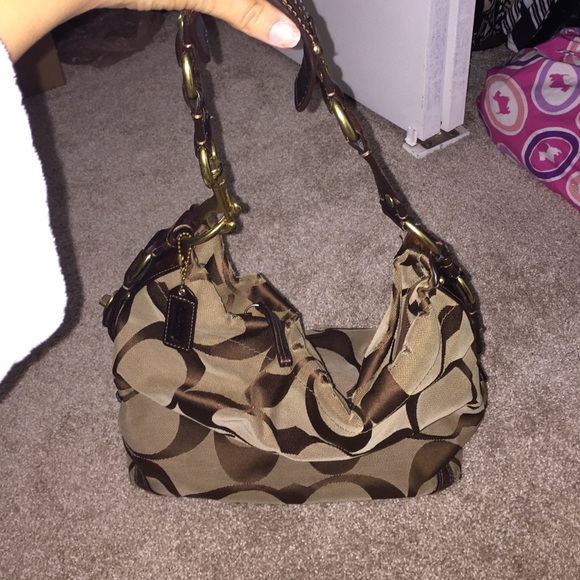 Large Coach \