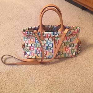 Dooney & Bourke Purse 🎀💎 *FLASH SALE!*