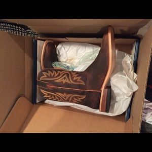 Mens size 10.5 tony lomas