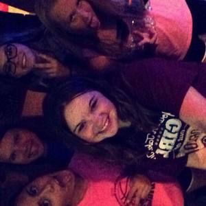 Meet your Posher, Mia