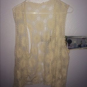 Lace Sunflower Offwhite Vest