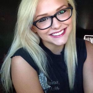 Meet your Posher, Delcie