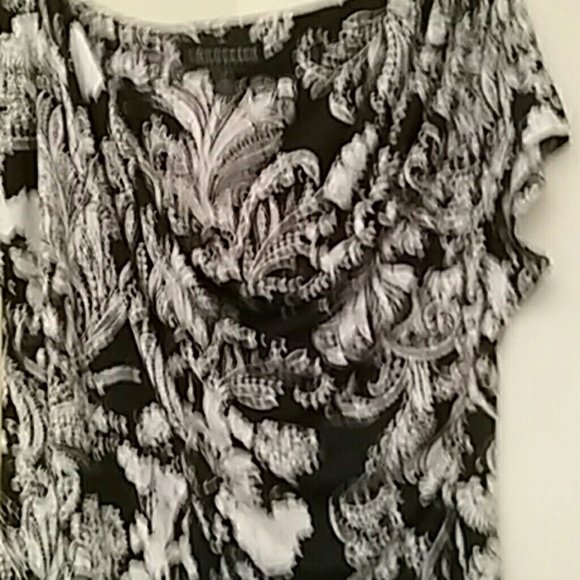 Black and white dress. Never worn - Picture 2 of 2