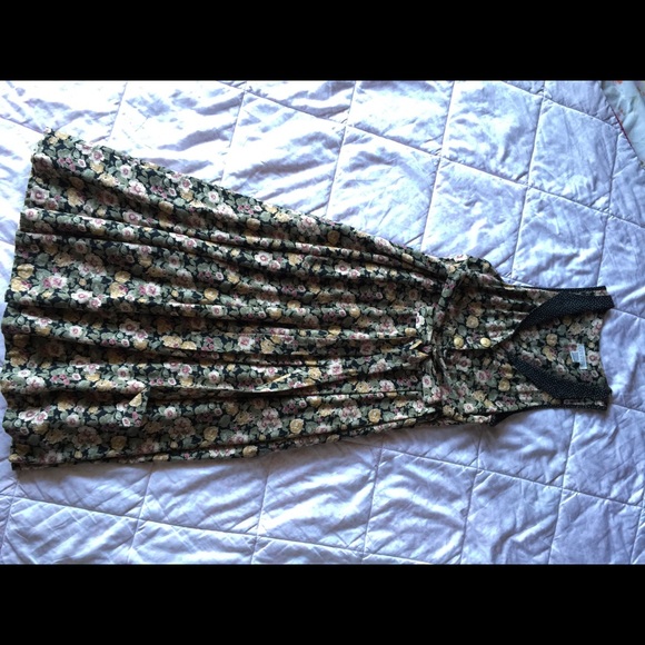 Sundress - Picture 2 of 2