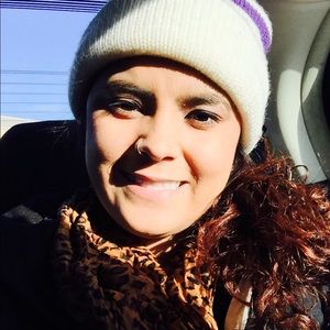 Meet your Posher, Flavia