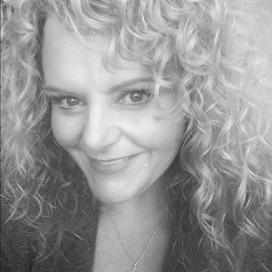 Meet your Posher, Kelli