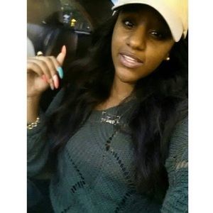 Meet your Posher, Courtney
