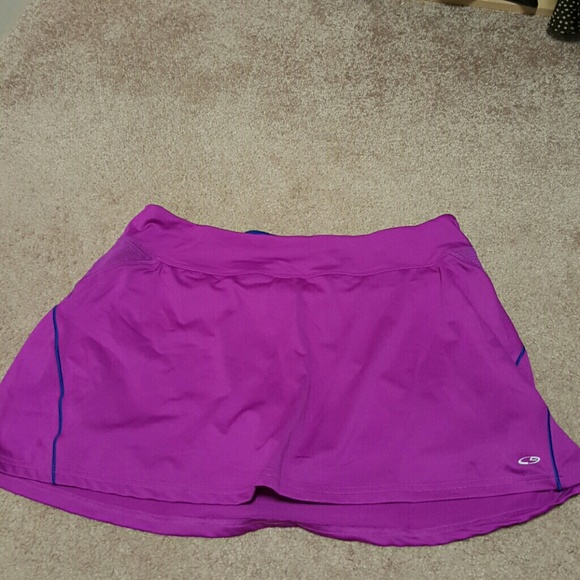 Workout wear - Picture 3 of 3