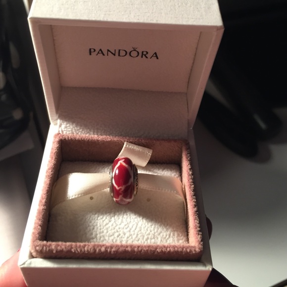 Pandora giraffe print charm
