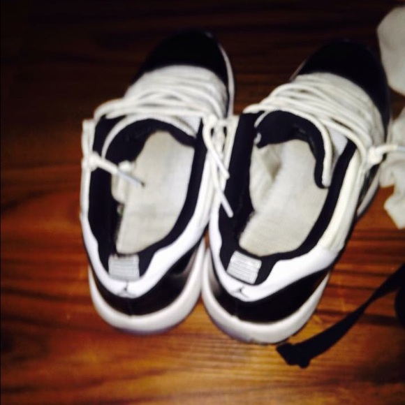 Jordan Concord 11 lows - Picture 2 of 4