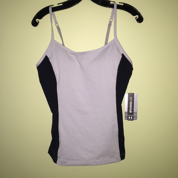 Under Armour Tops - Under Armour Top!!