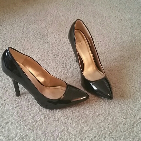 Patent leather pumps