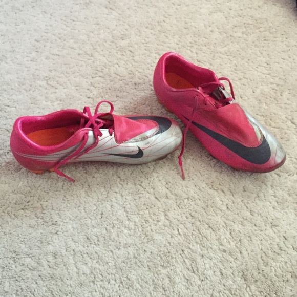 Nike Pink Mercurial Soccer Cleats - Picture 2 of 4