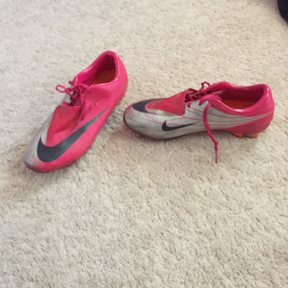 Nike Pink Mercurial Soccer Cleats - Picture 3 of 4