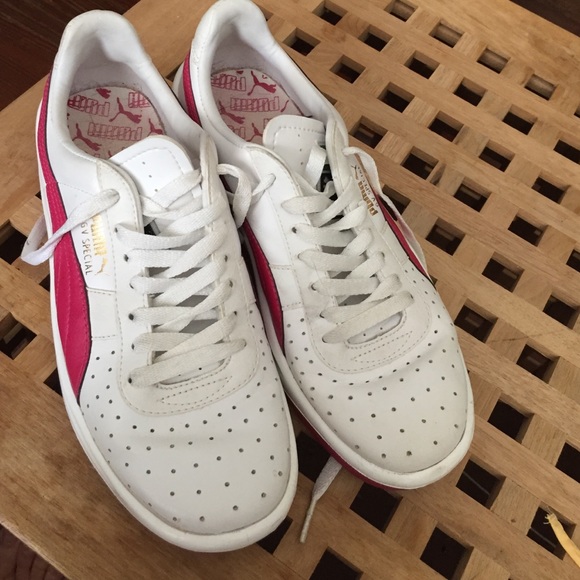 Pink/white Pumas - Picture 2 of 4