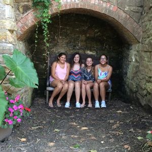 Meet your Posher, Anna