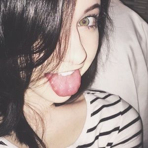 Meet your Posher, Lia