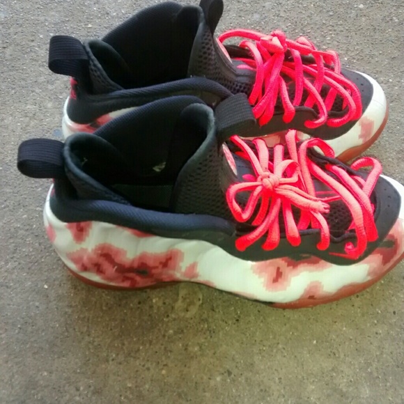 Foams - Picture 3 of 4