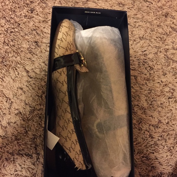 Anne Klein women's loafer / Size 10